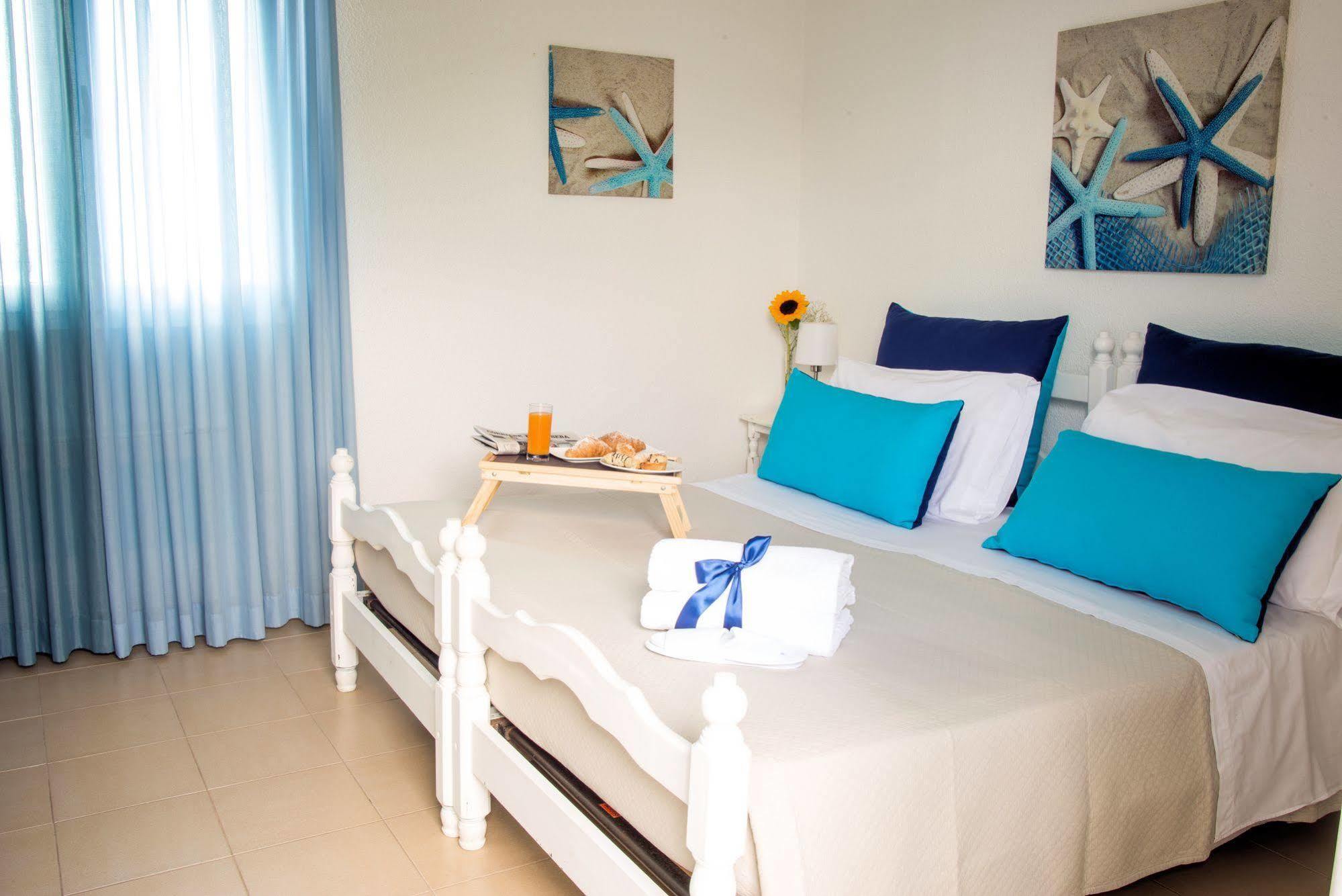 Isola Lo Scoglio Hotel 3*